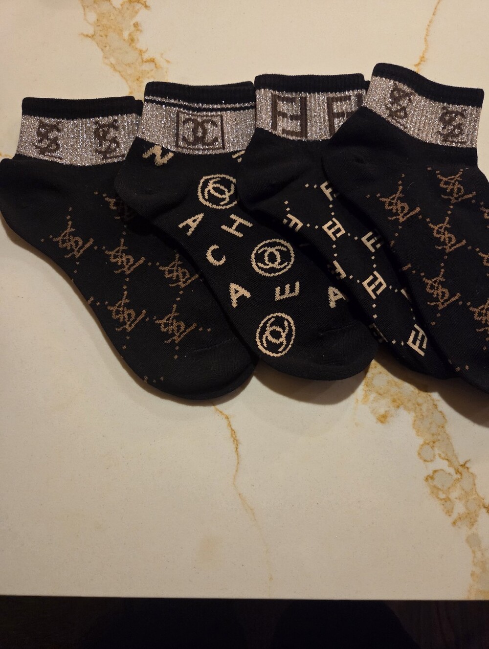 Black & Gold Ankle Socks – 4-Pack NWT 6-10